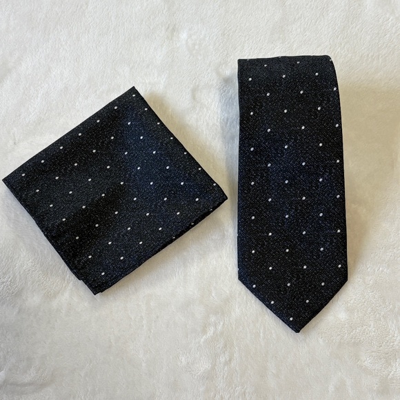 Silk Designer 58" Necktie & Matching Pocket Square Set Black W/ White Polka Dot - Picture 1 of 6